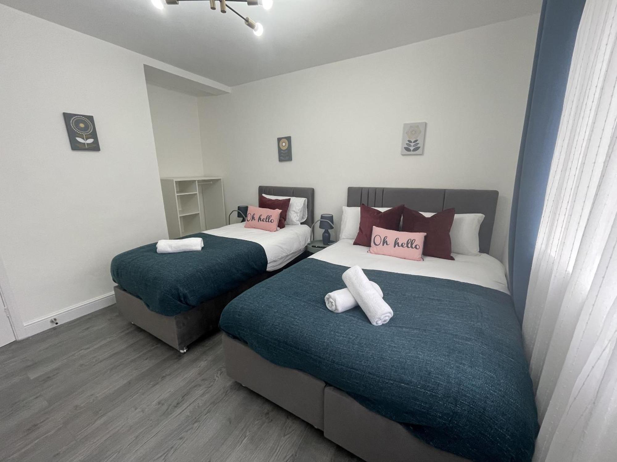 Deluxe - Next To Kings Cross - Eurostar & Euston Station Apartment London