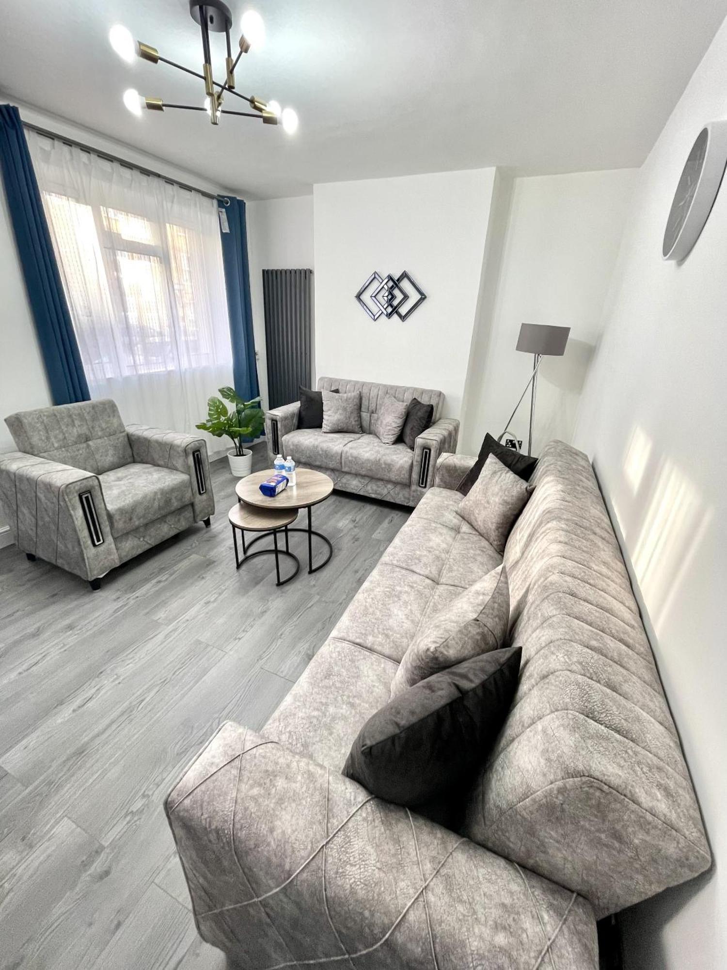 Deluxe - Next To Kings Cross - Eurostar & Euston Station *