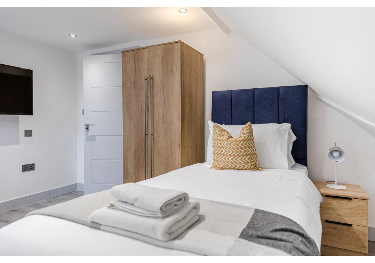 Apartment Cozy And Stylish 2 Bedroom Flat In Greater *