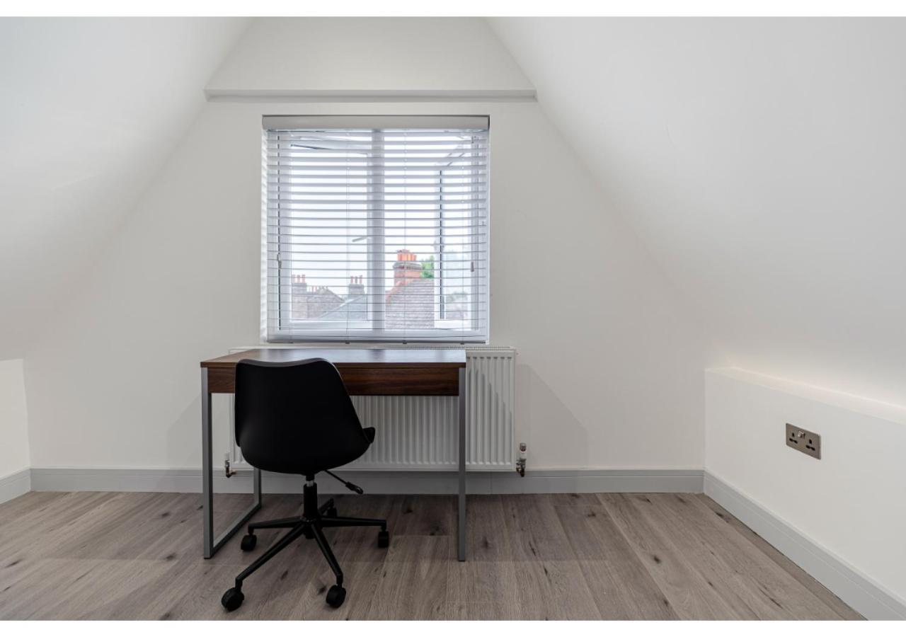 Cozy And Stylish 2 Bedroom Flat In Greater London