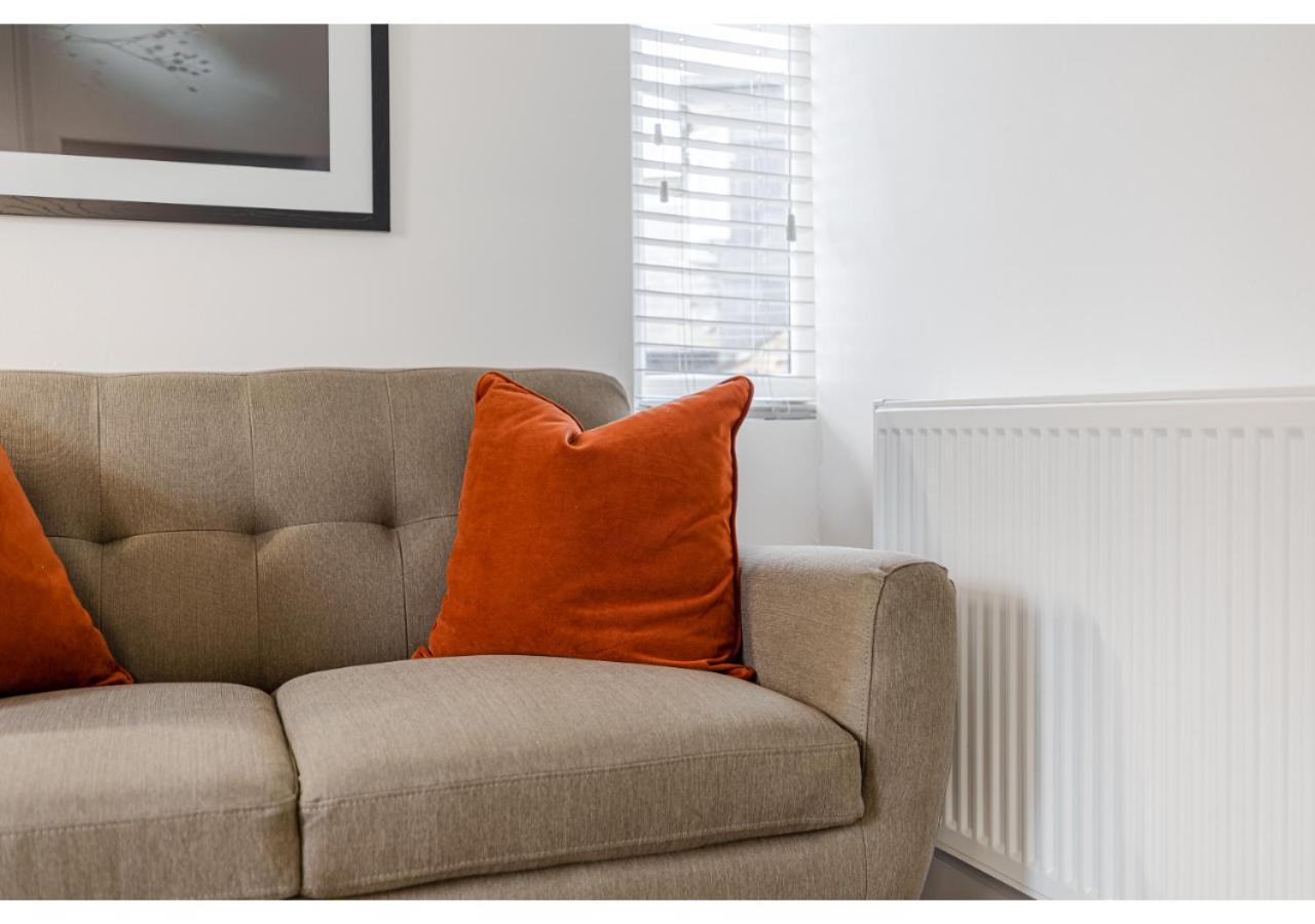 Cozy And Stylish 2 Bedroom Flat In Greater Apartment