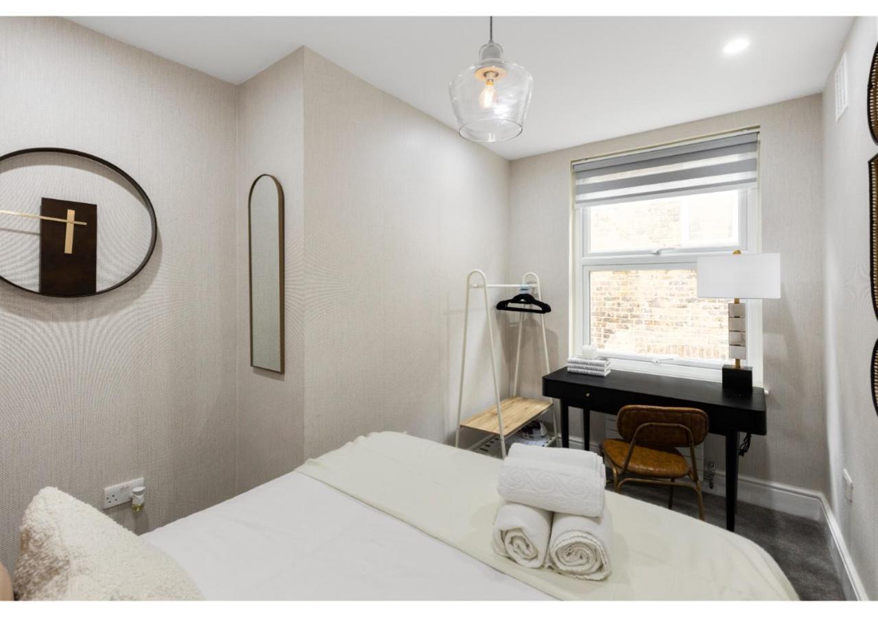 Conveniently Situated - Luxuriously Furnished! Apartment *