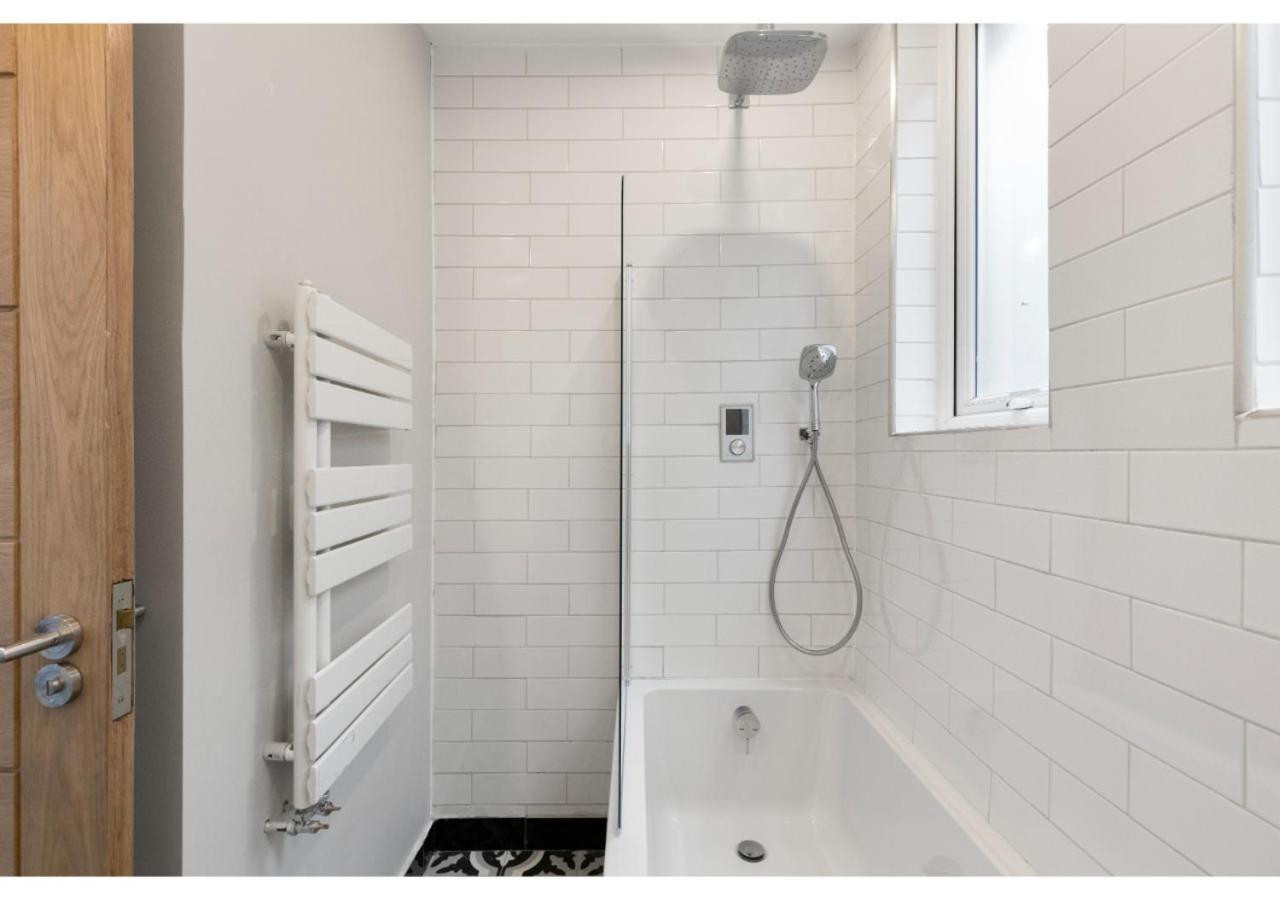 Conveniently Situated - Luxuriously Furnished! Apartment