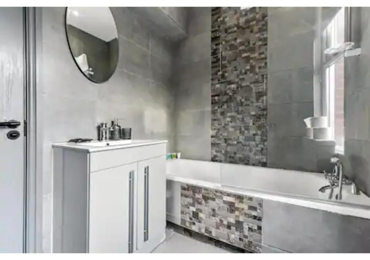 Apartment Three Bedroom - Perfect For Large Groups London