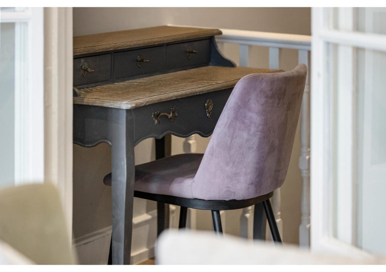 Chic & Radiant Retreat In Harringay Ladder Apartment London