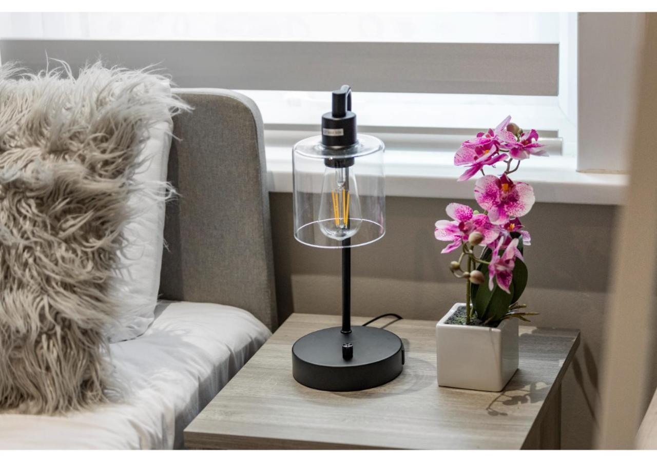 Chic & Radiant Retreat In Harringay Ladder *