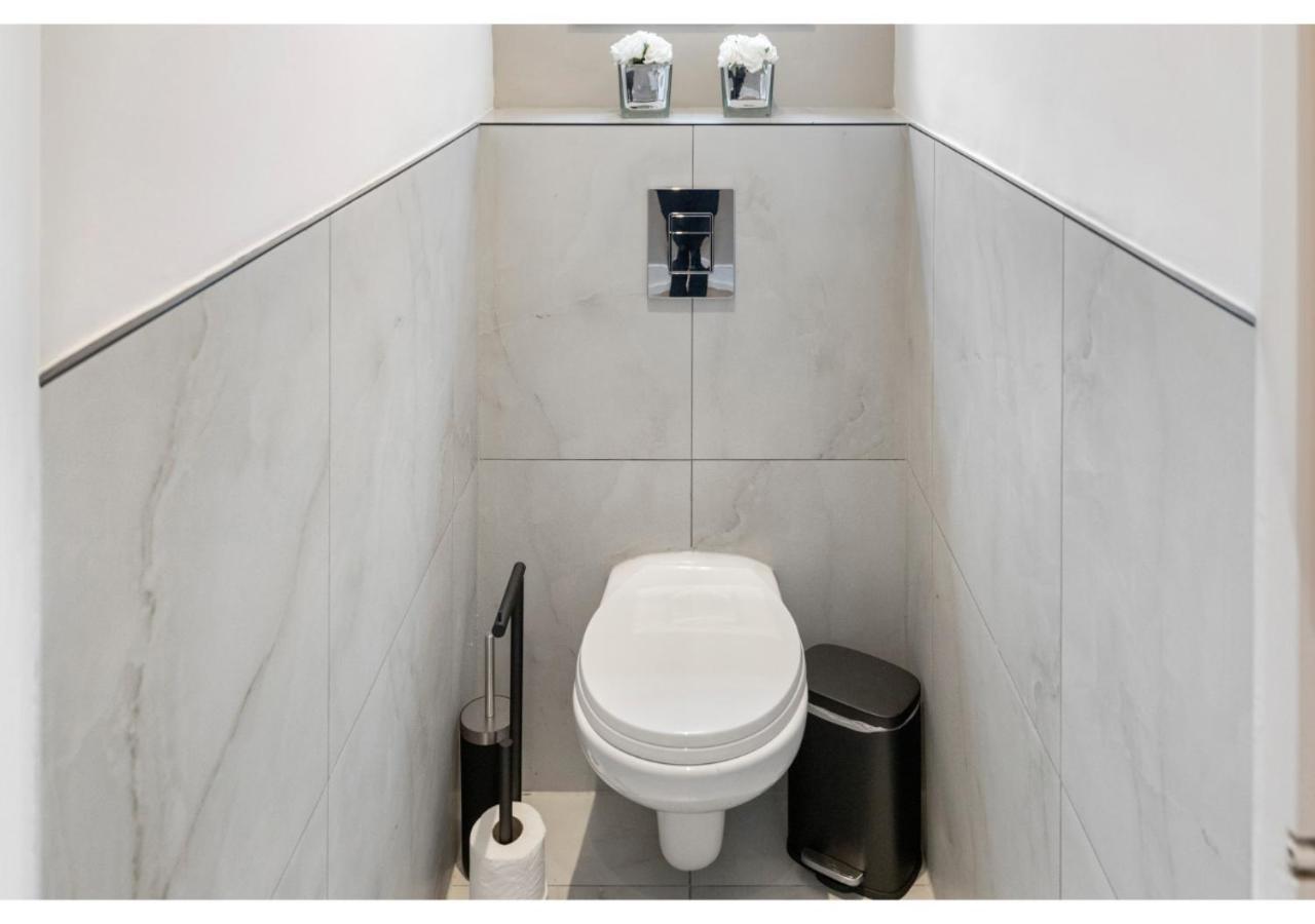 Chic & Radiant Retreat In Harringay Ladder * London