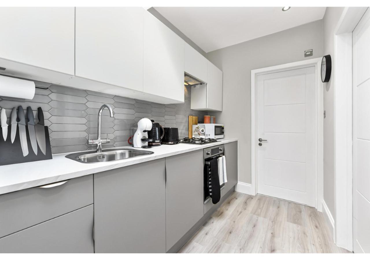 New And Modern Flat In London! *