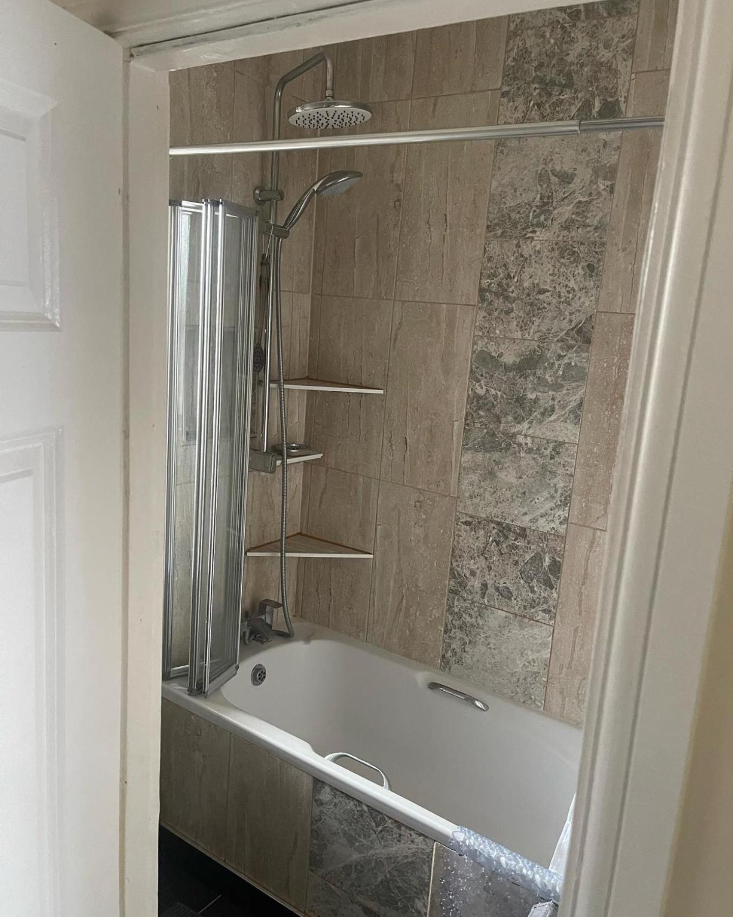 2 Bed In Lambeth Apartment *