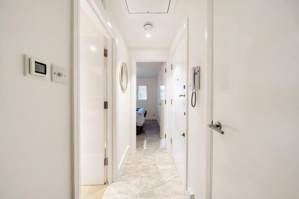 Stylish Contemporary 1 Bed Flat Near Bridge Appartement *
