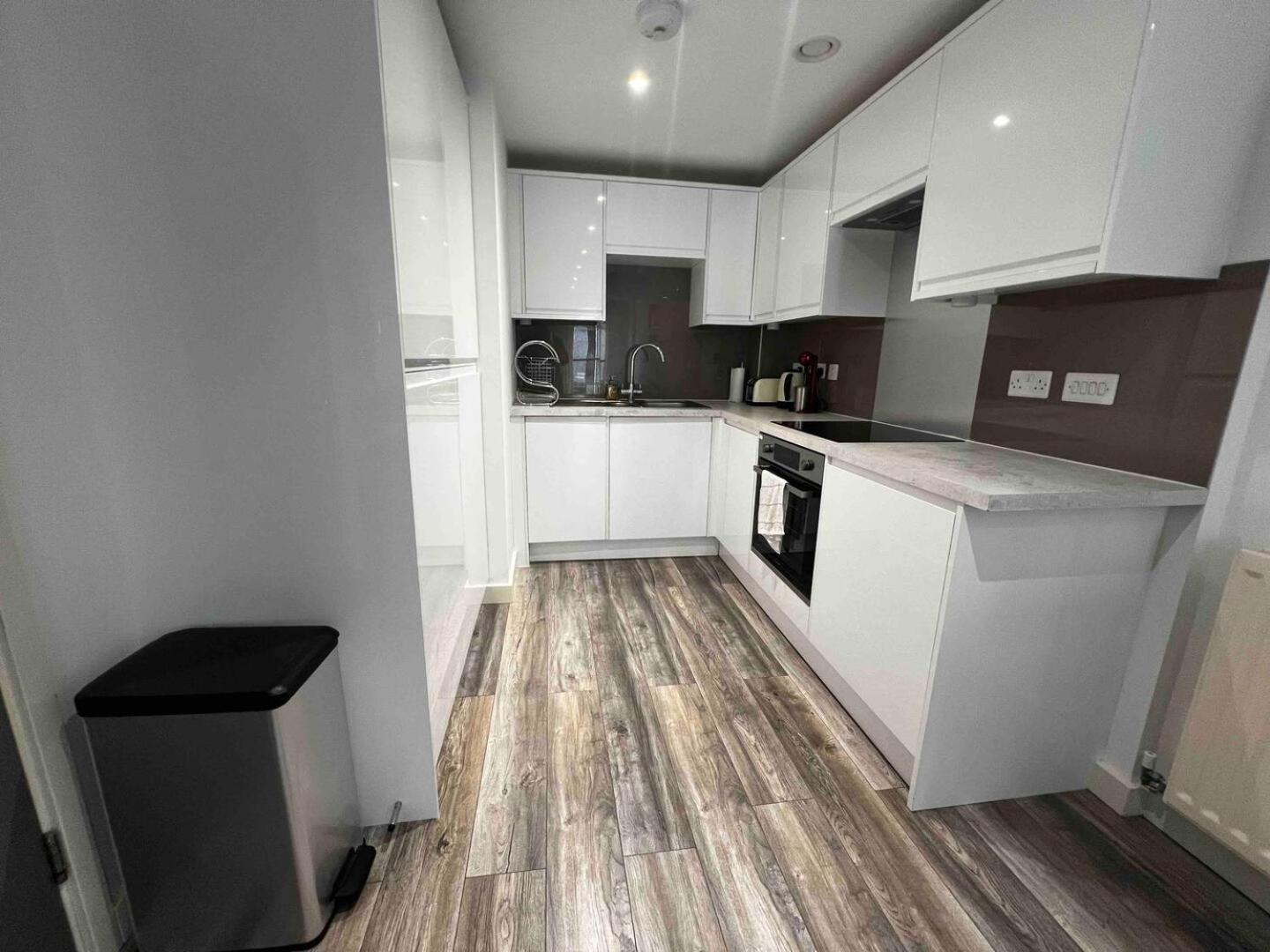 Stylish 1-bed Flat With Sofa-bed In *