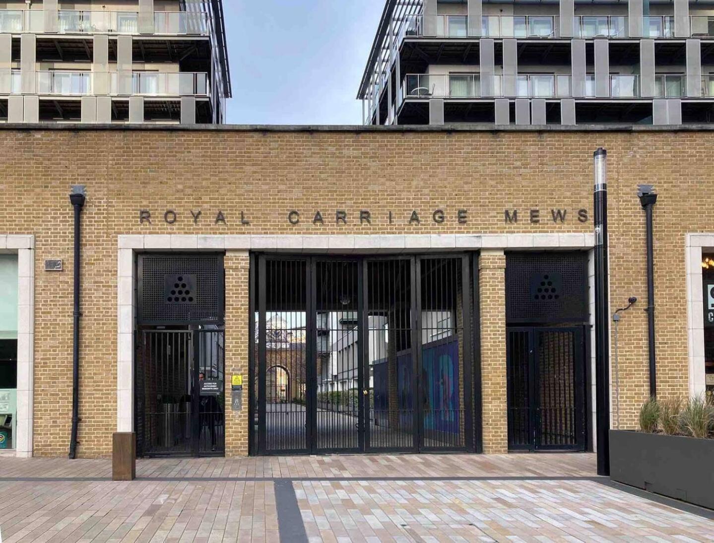 Stylish 1-bed Flat With Sofa-bed In Apartment