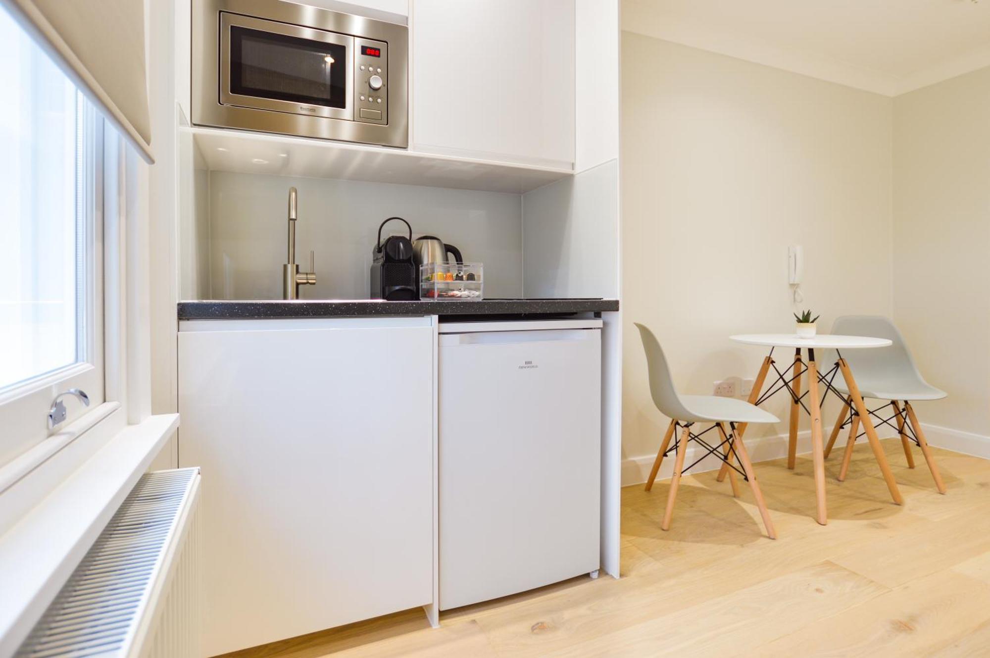 Queensborough Terrace Serviced By Concept