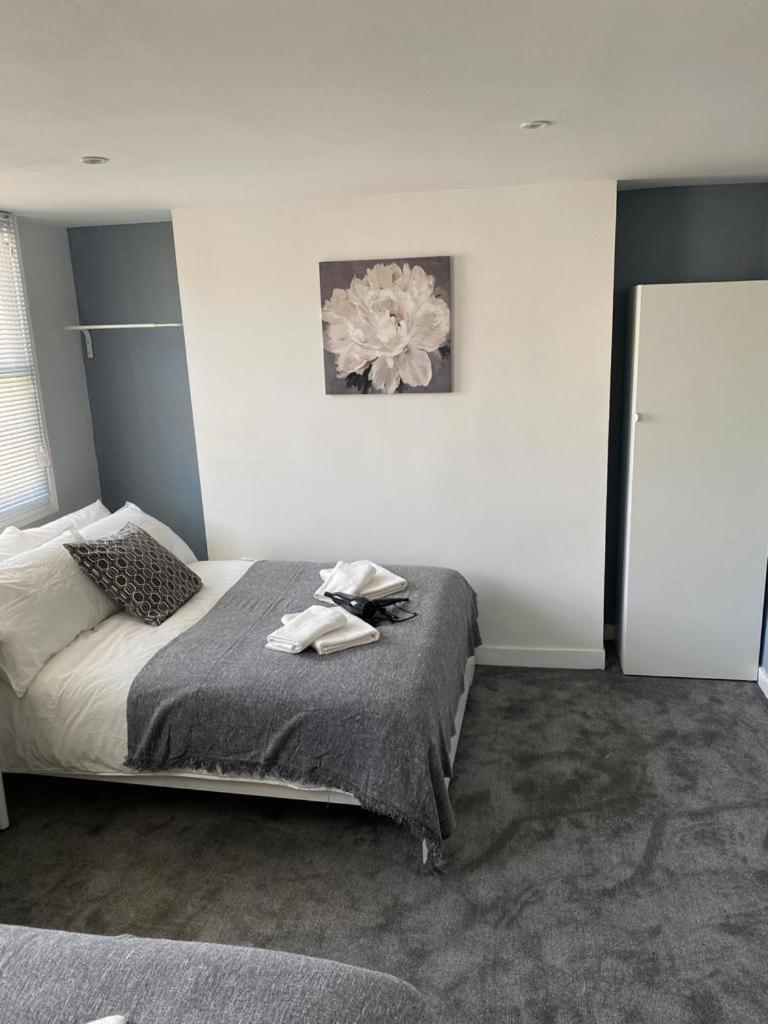 Homestay Comfy Private Bedrooms In Euston, London