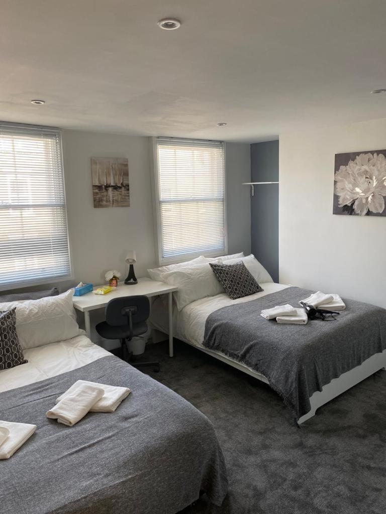 Comfy Private Bedrooms In Euston, Homestay London