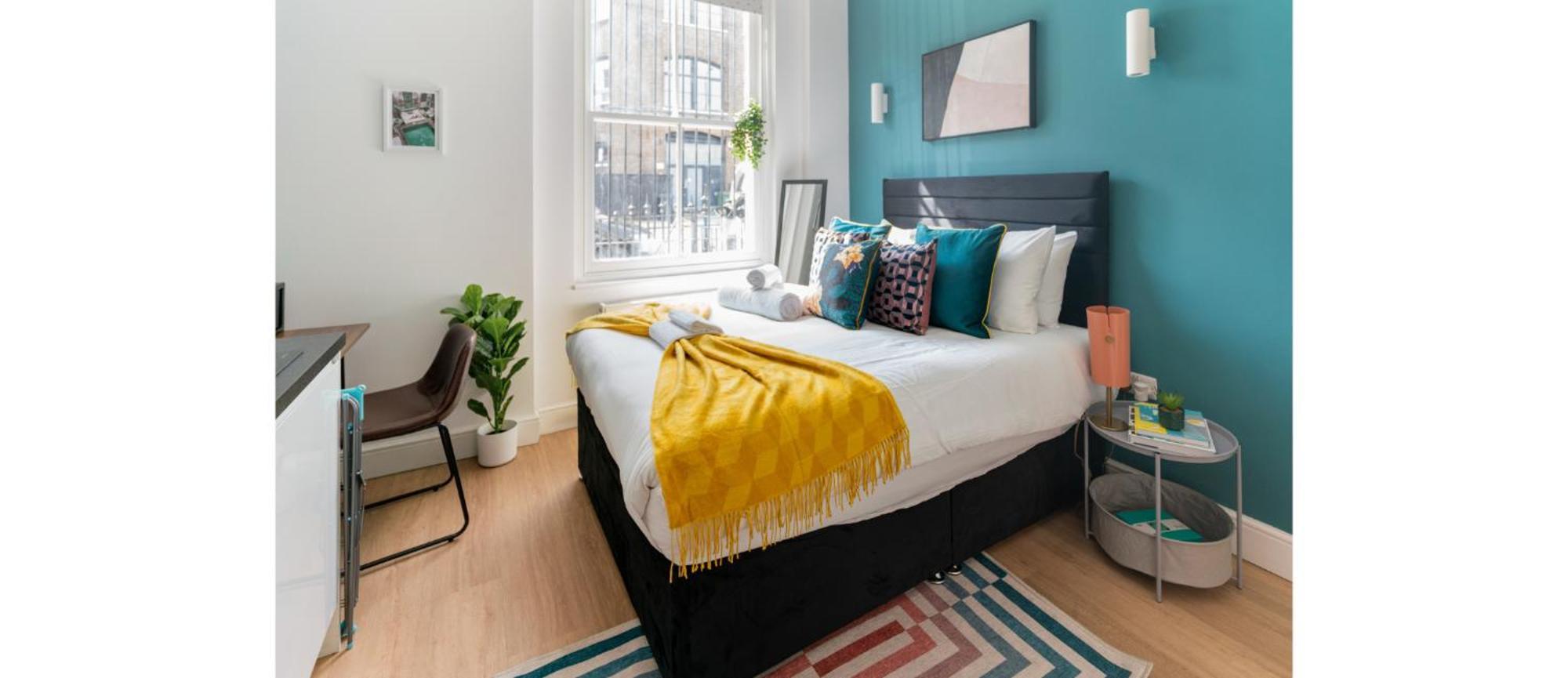 New: Bright & Stylish Perfect For 2 London