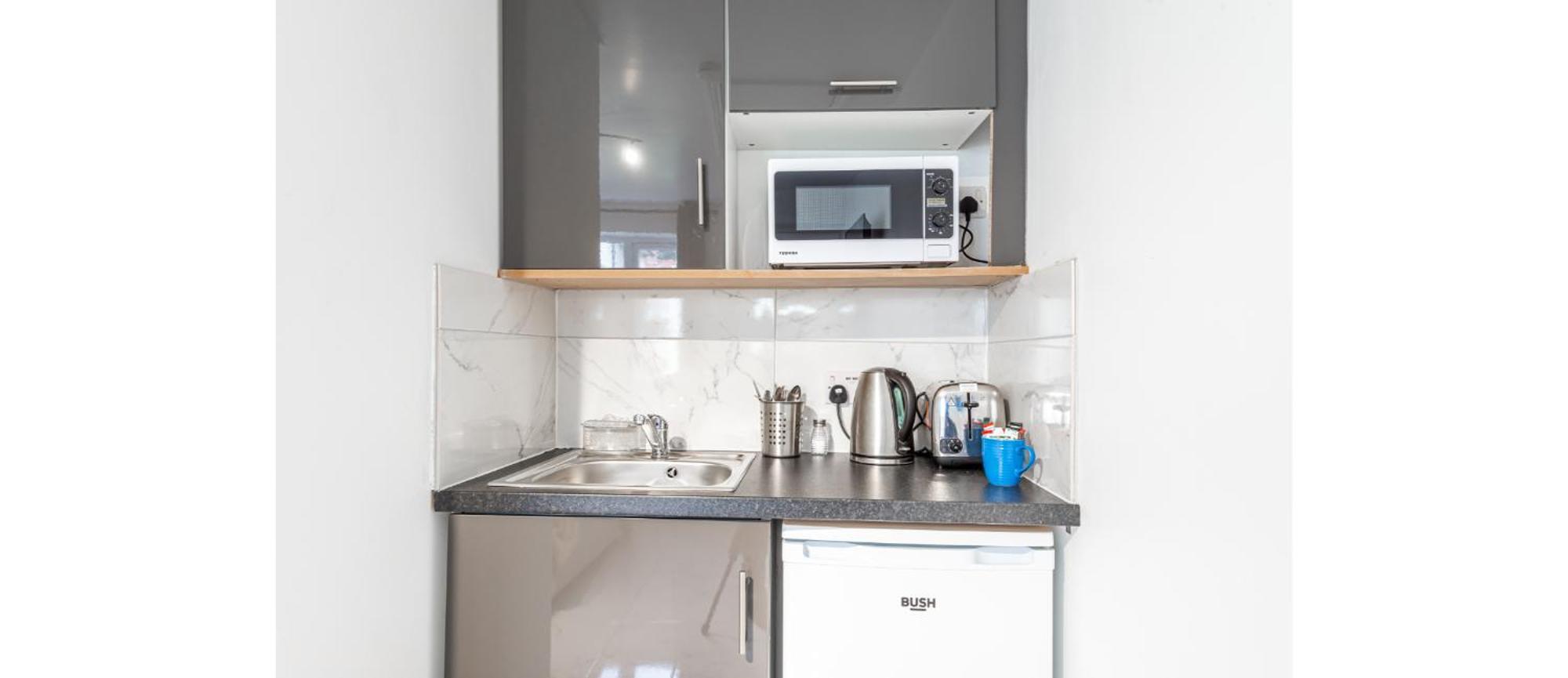 Newly Renovated Cozy Studio #2 Apartment