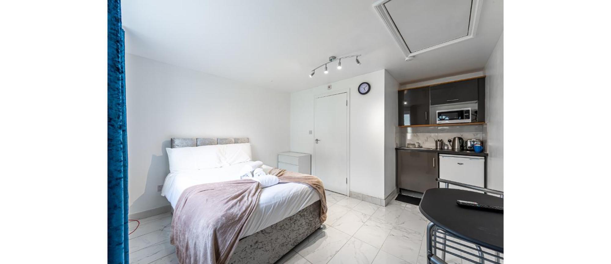 Newly Renovated Cozy Studio #2 * London