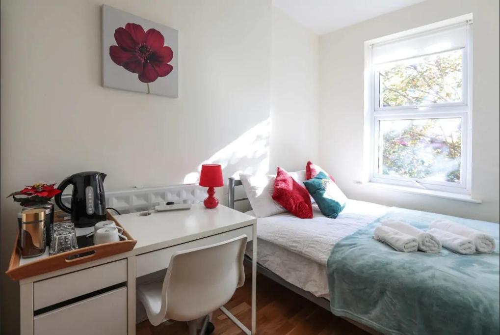 Comfort Bedrooms Near Euston - 161/2 *