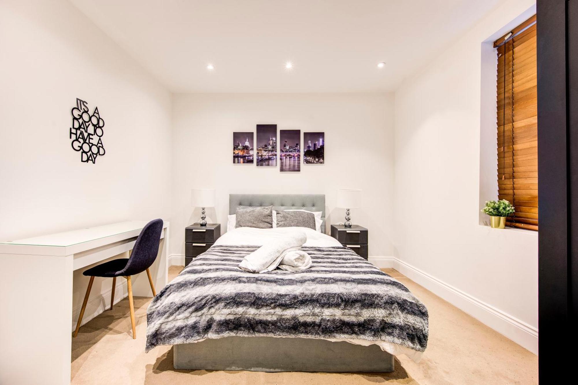 Spacious 1 Bed Near Central - 5 Per Cent Off Weekly Bookings ! Appartement