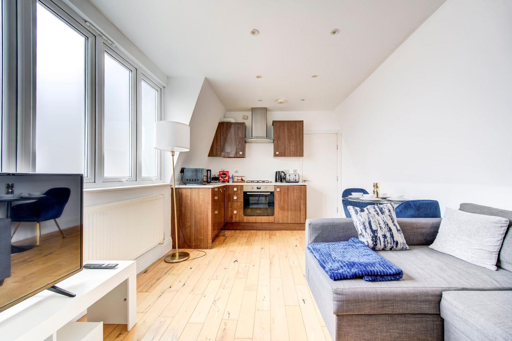 Spacious 1 Bed Near Central - 5 Per Cent Off Weekly Bookings ! Appartement Londen