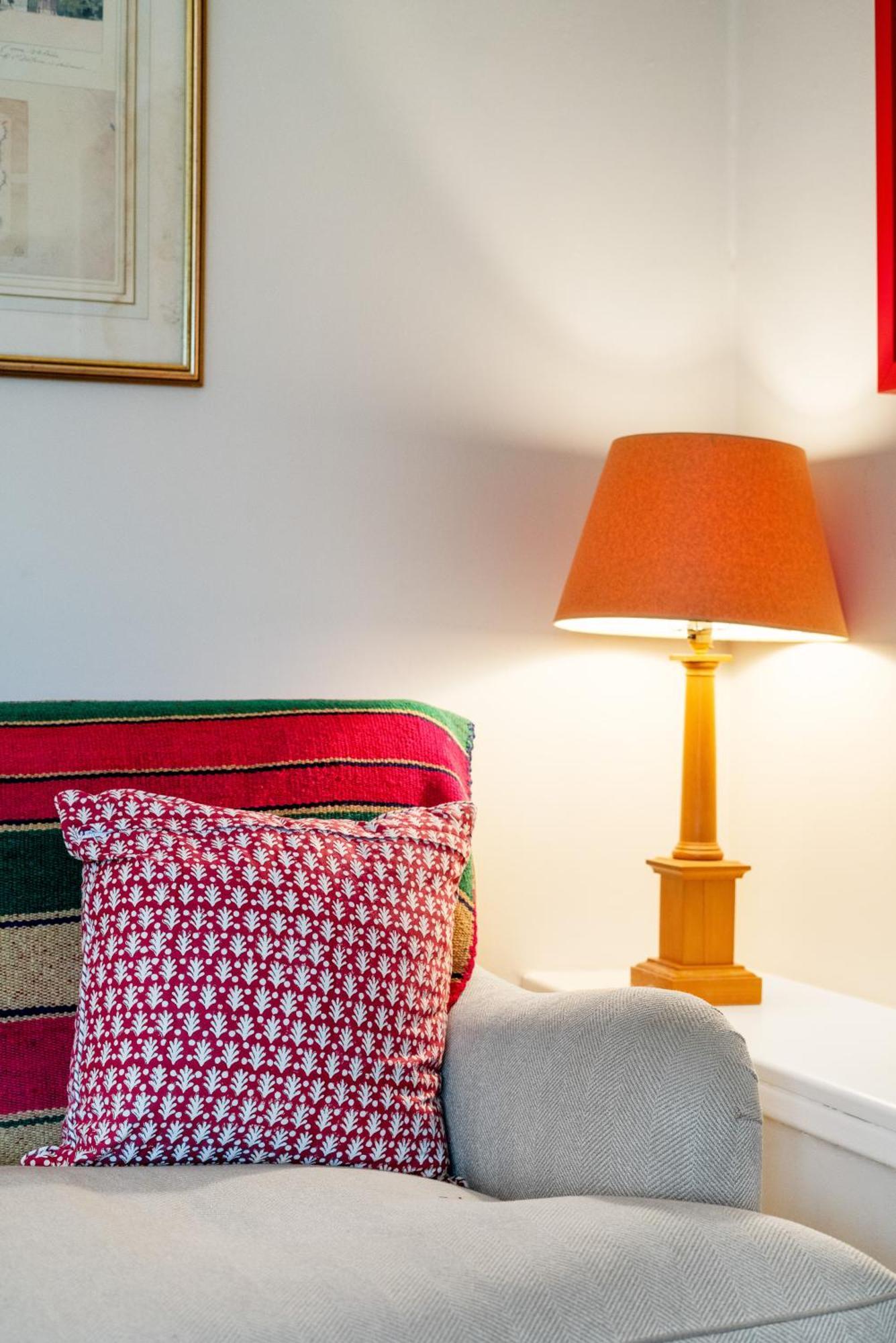 Leilighet Bright & Cosy Gem ~ Battersea Park View ~ King Bed *