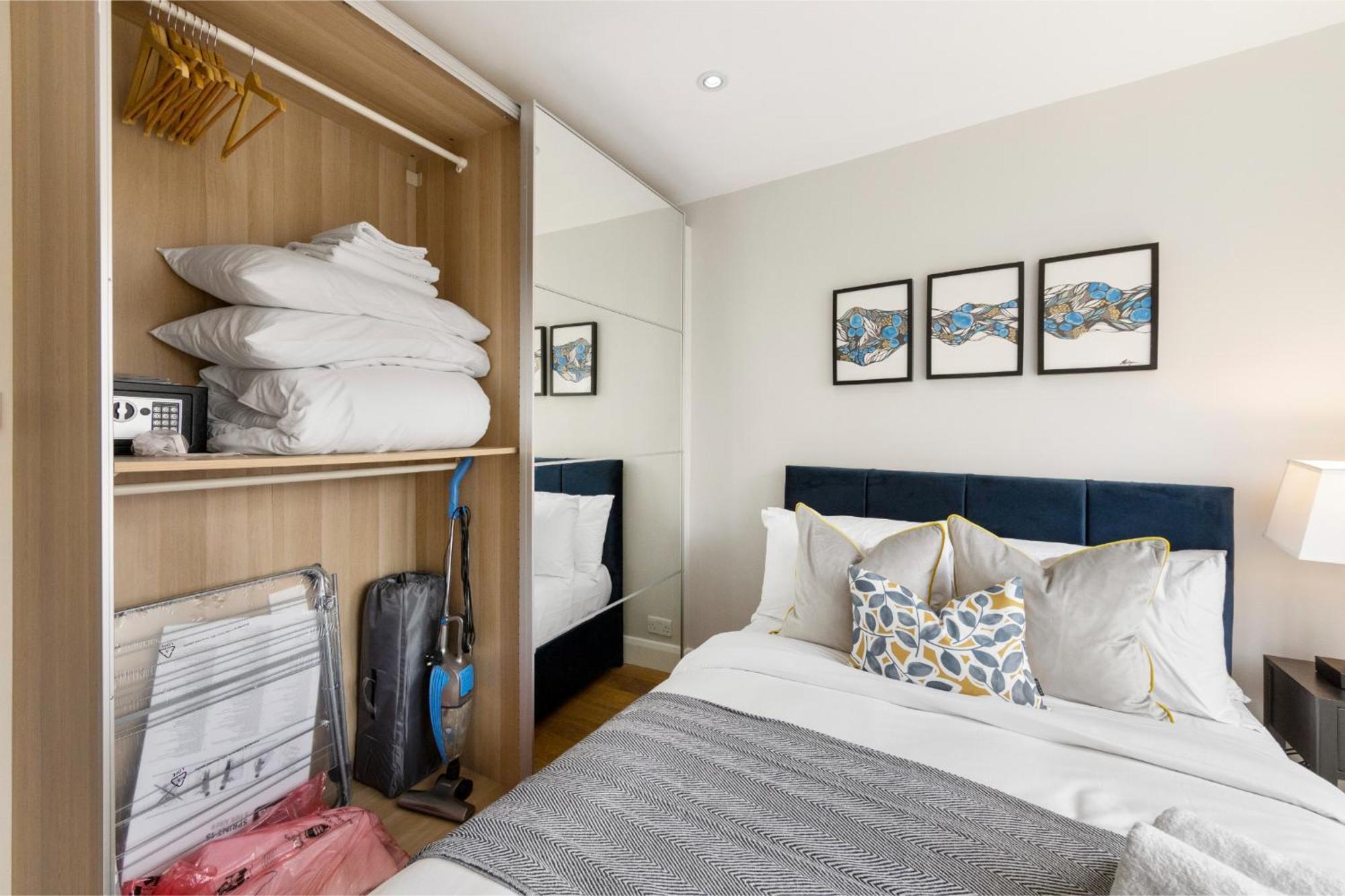 Tranquil Flat With Outdoor Space - Prime Location!