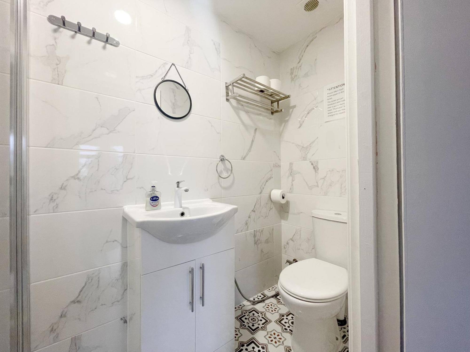 Large Cosy 15min From Londres