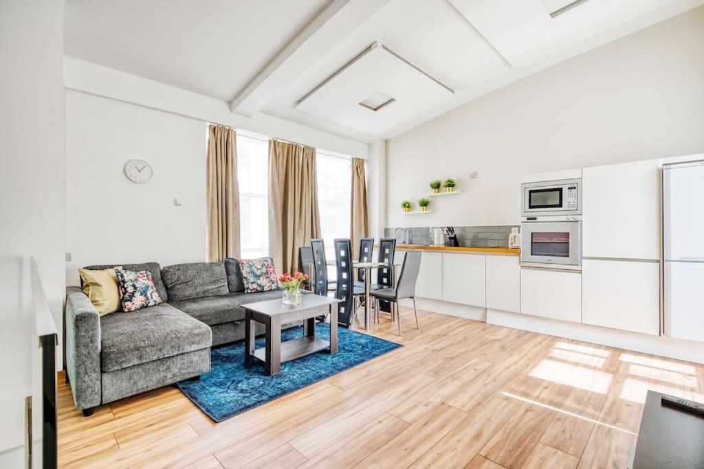 2 Bedroom Flat Edgware Road Appartement