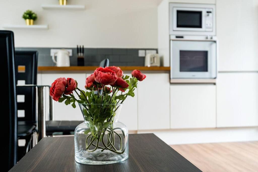 2 Bedroom Flat Edgware Road * Londen