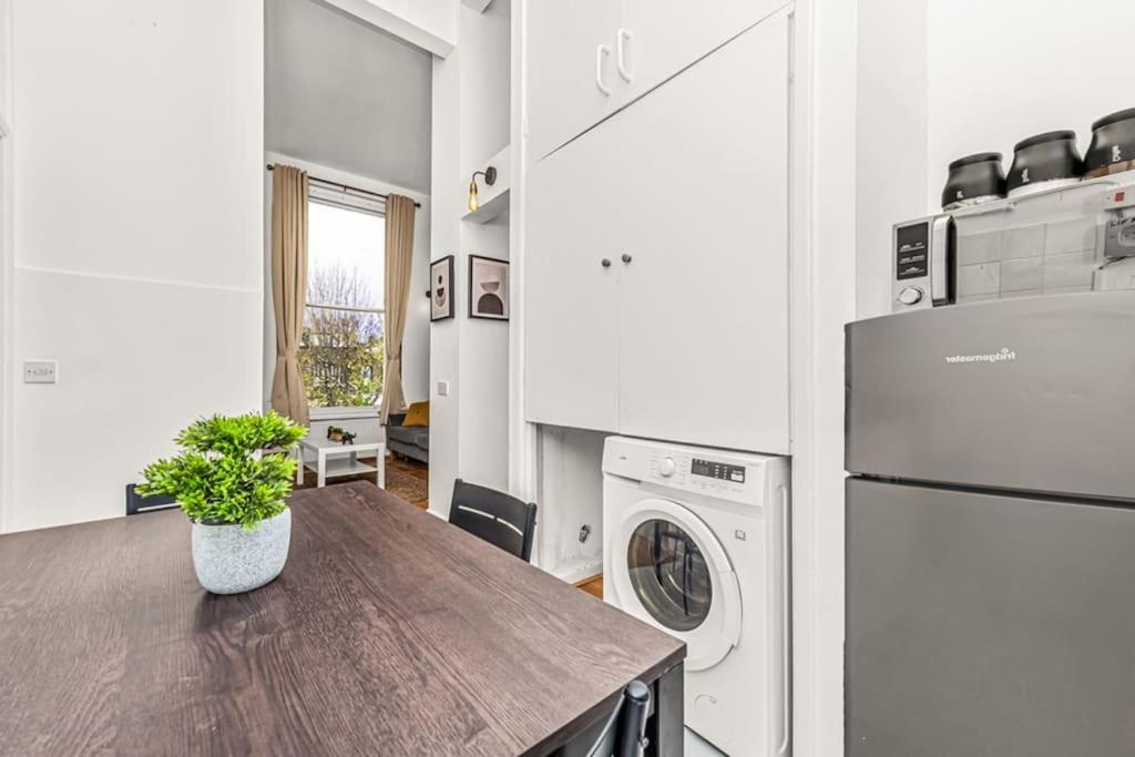 Deluxe Flat On Kentish Town Apartment