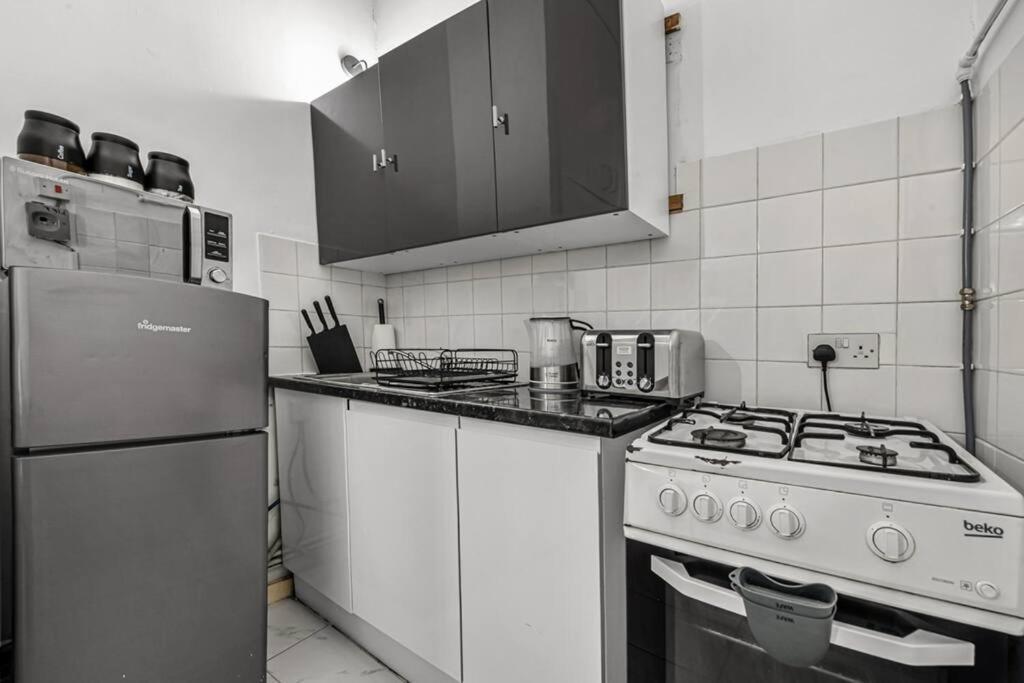 Deluxe Flat On Kentish Town Apartment *
