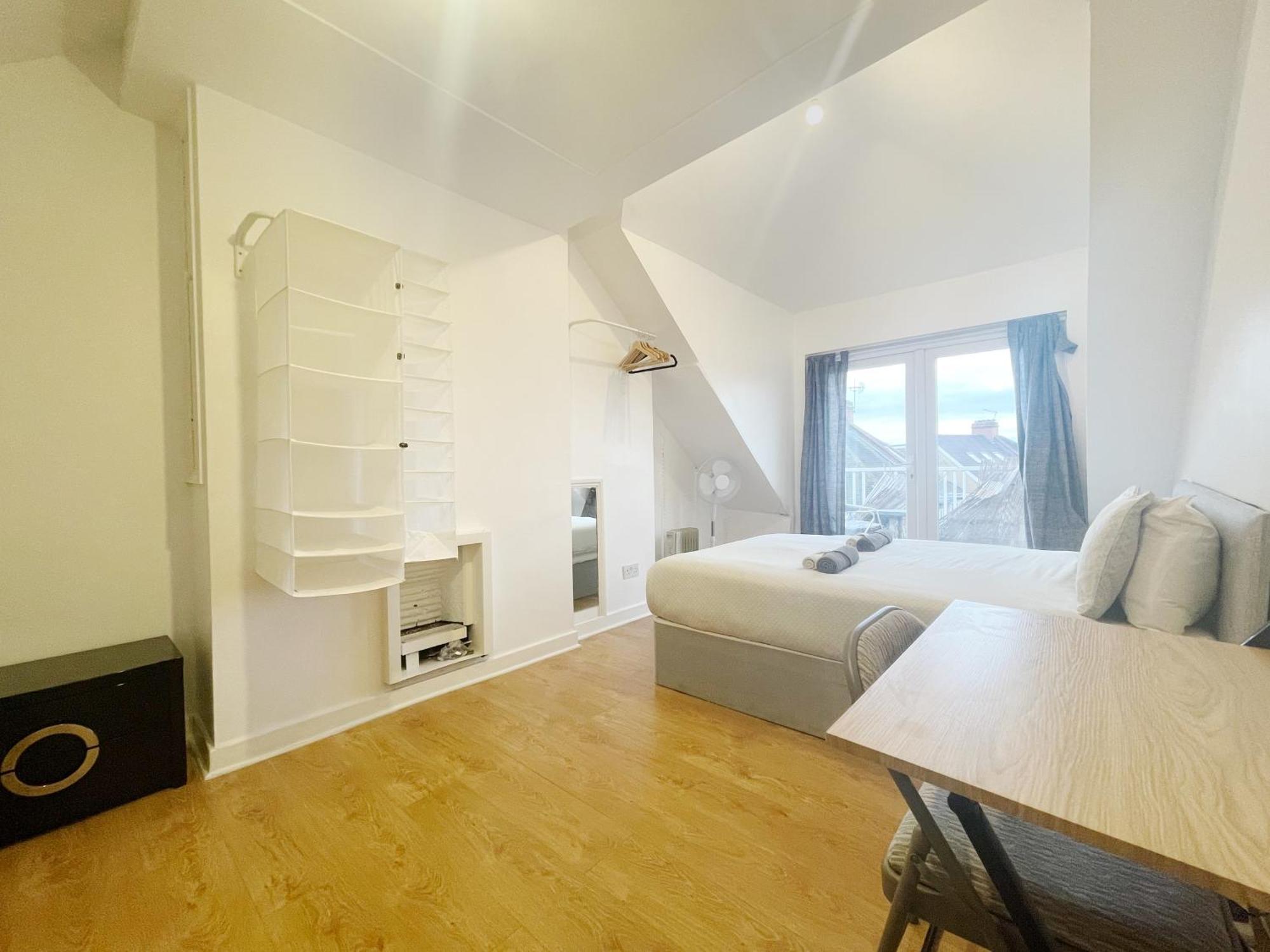 Large Cosy 15min From * Londres