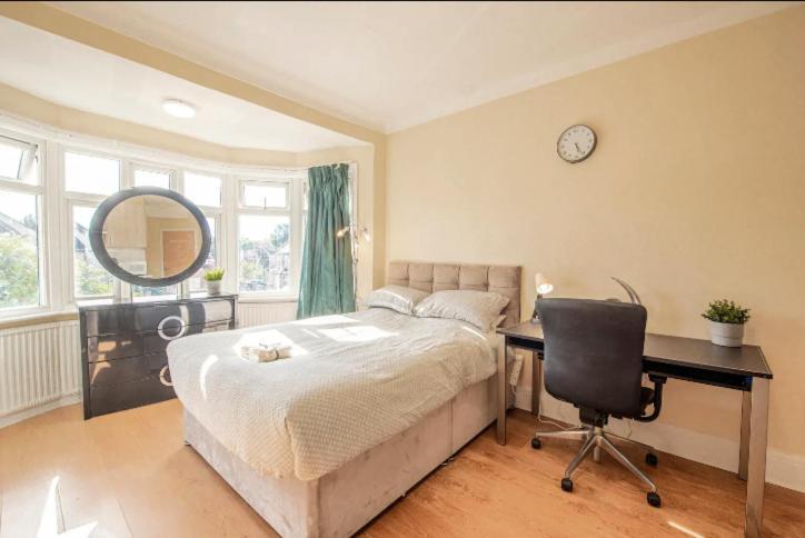 Large Cosy 15min From * Londres