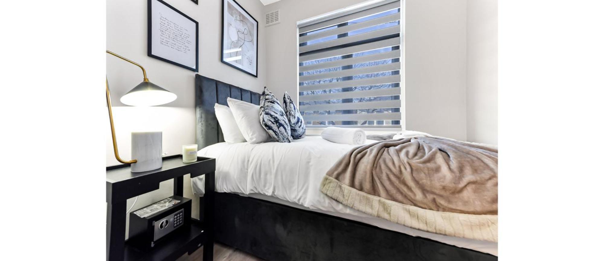 Serene, Stylish, Spacious Brand New For 2023! Leilighet