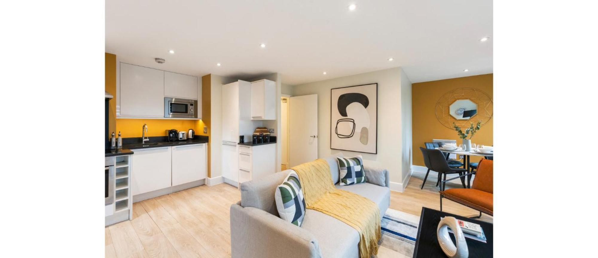 Apartment Your Home: 1br Flat With Modern Amenities London