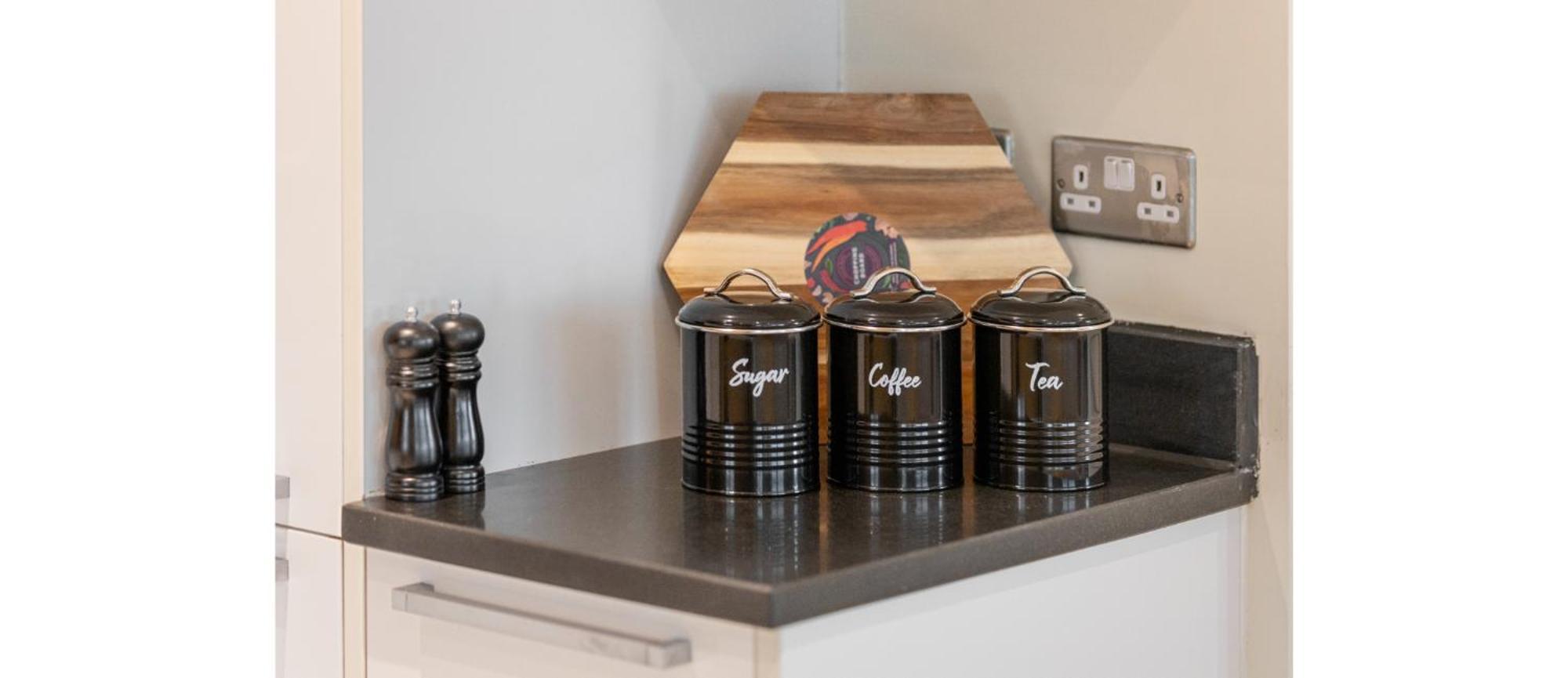 Apartment Your Home: 1br Flat With Modern Amenities