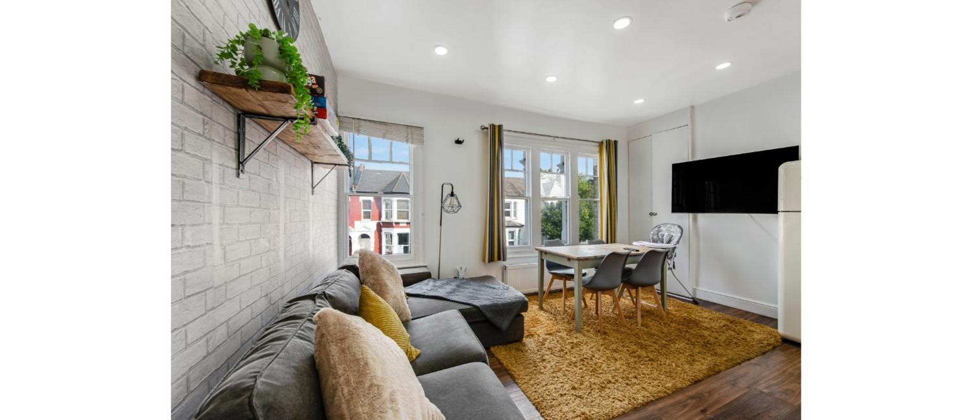 Spacious Two Bedroom In Wood Green Appartement