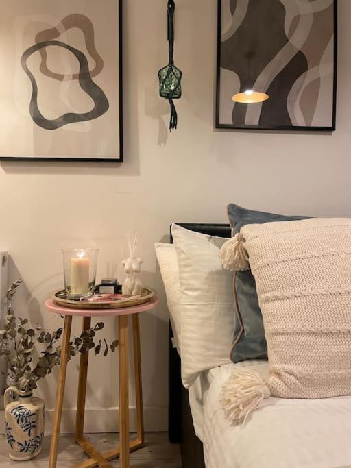Stylish Putney Village Flat *