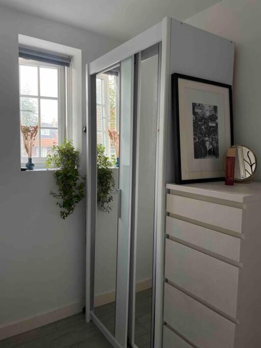 Apartment One Bedroom Putney Village Flat *