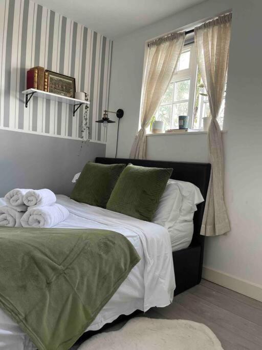 One Bedroom Putney Village Flat