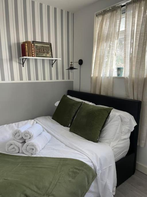 One Bedroom Putney Village Flat Apartment London