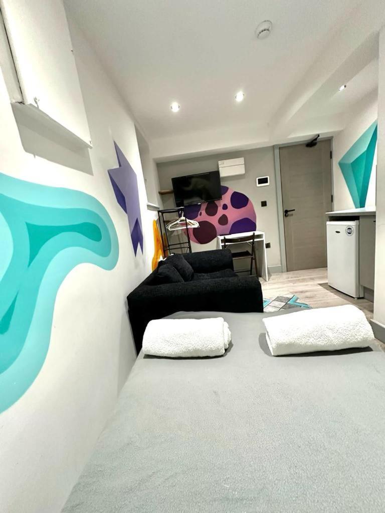 New Cross Suites -se14 * London