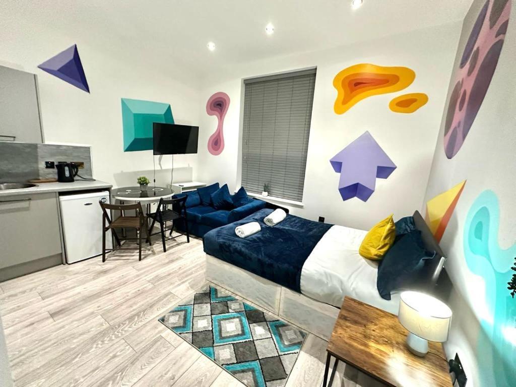 New Cross Suites -se14 * London
