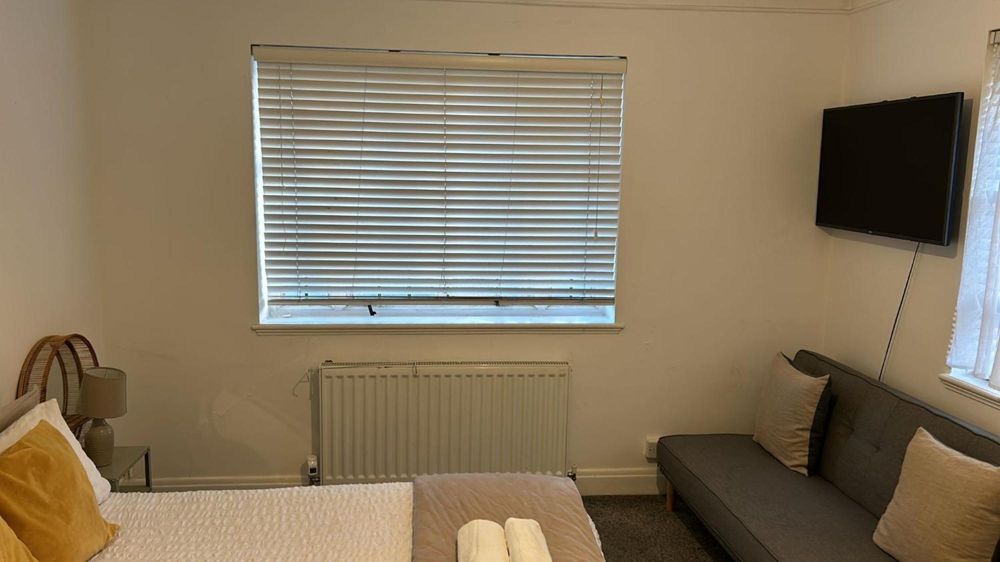 Wandsworth, South Deluxe King 3 * London