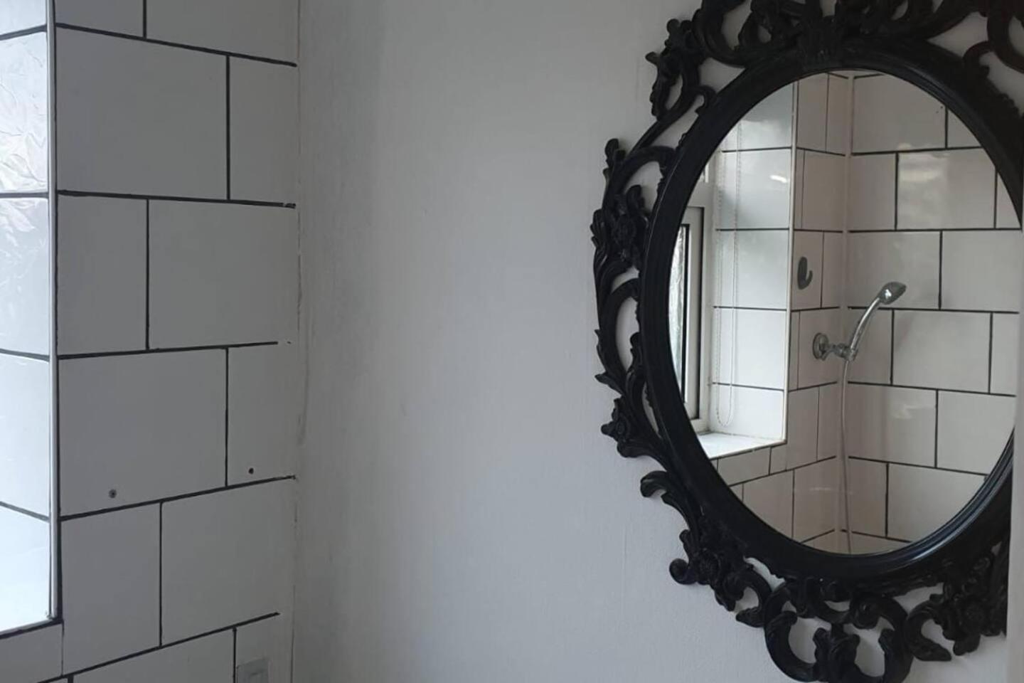 Lovely Contractor Family House London