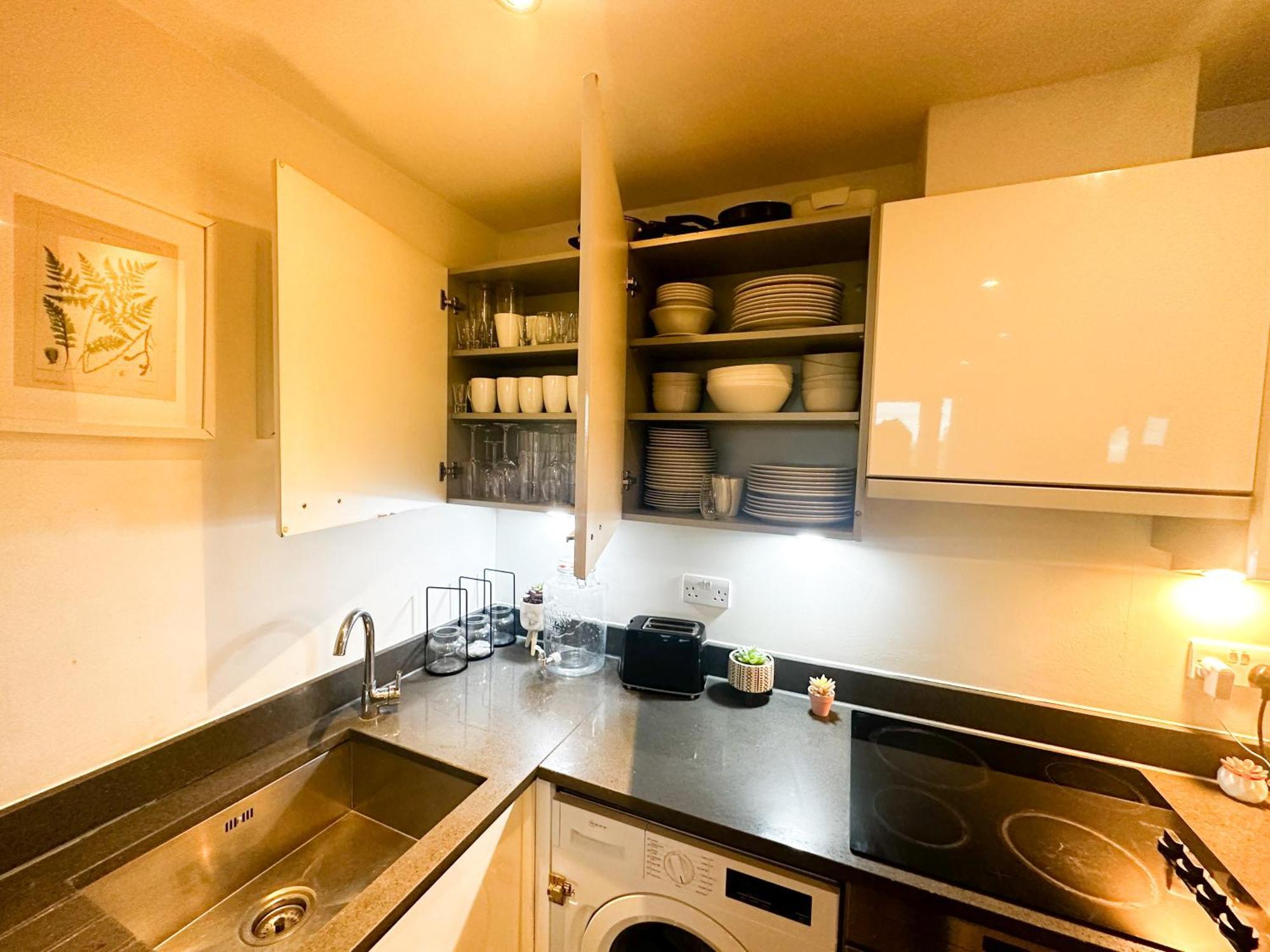 Shard Views Apartment *