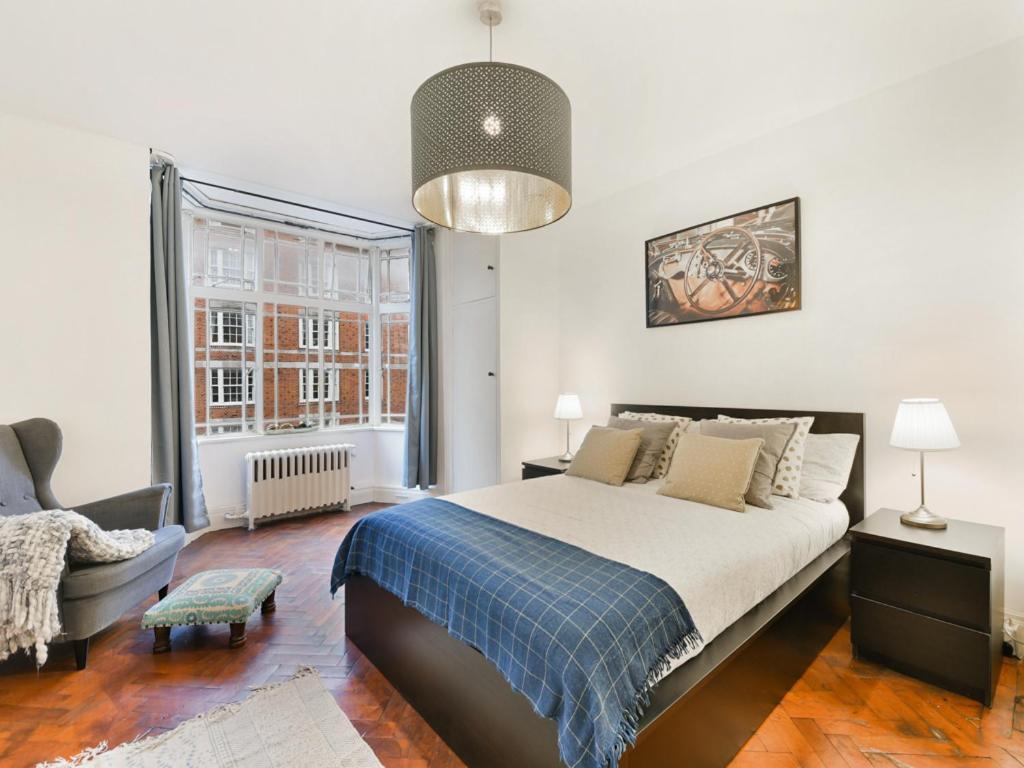 Cs Hyde Park Apartment London