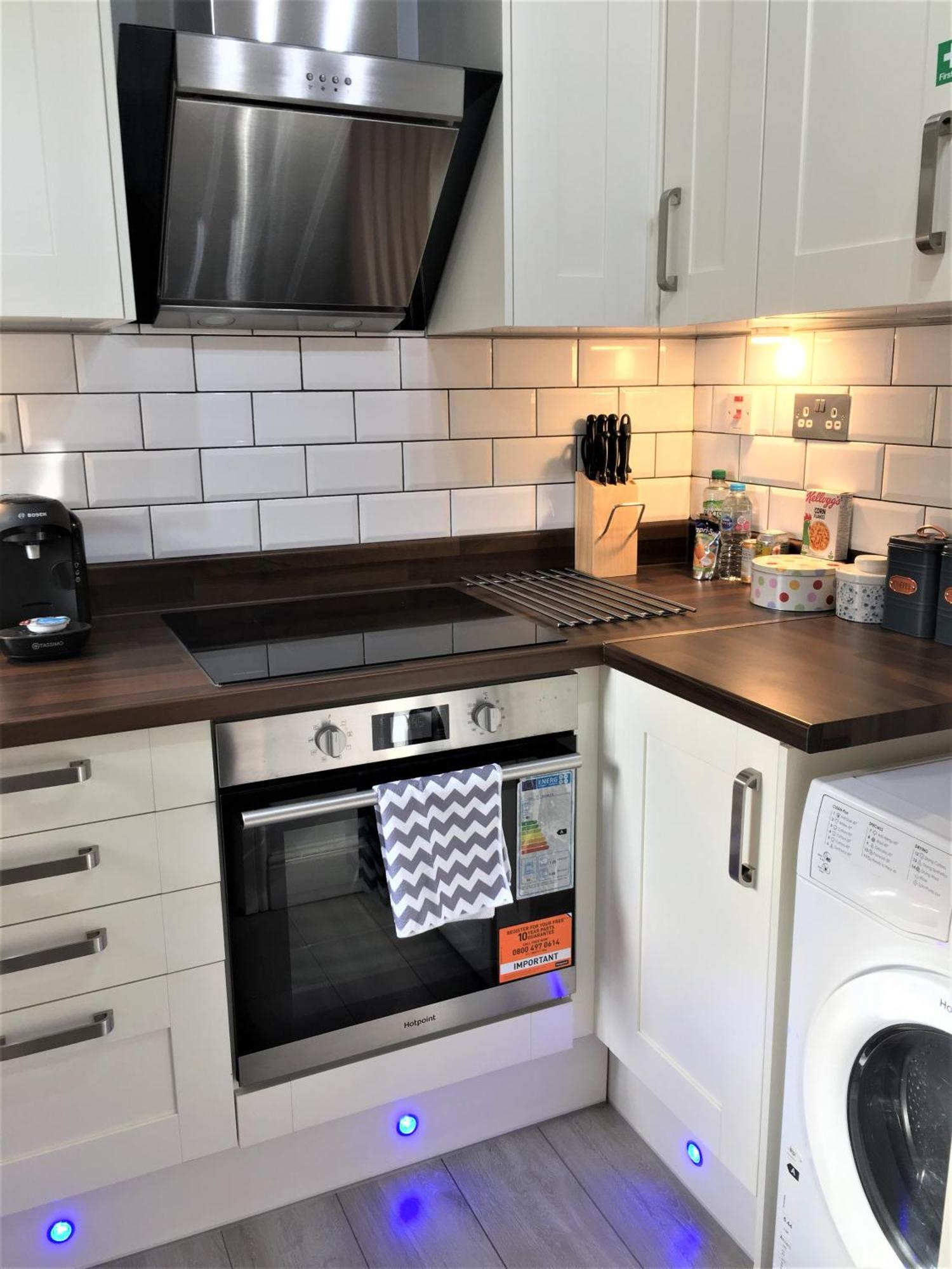 Newly Refurb Period 1-bed With Roof Terrace, 47 Sqm-500 Sqft, In Putney Near River Thames