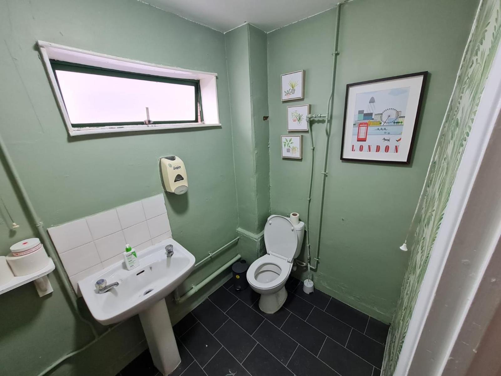 Guest house E2 London